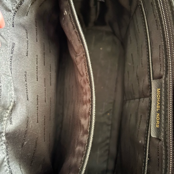 Michael Kors Charlotte Large Black Tote Bag - Picture 3 of 5